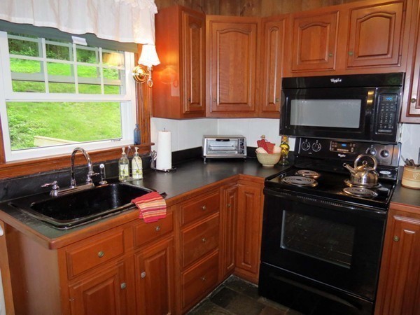 180 Old Worcester Road Charlton, MA 01507 - Photo 8 of 17 Gallery Image 8