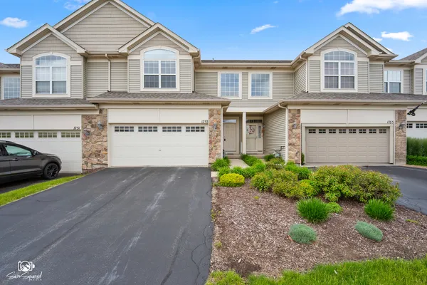 $300,000 | 1753 Fieldstone Drive South, Shorewood, IL 60404