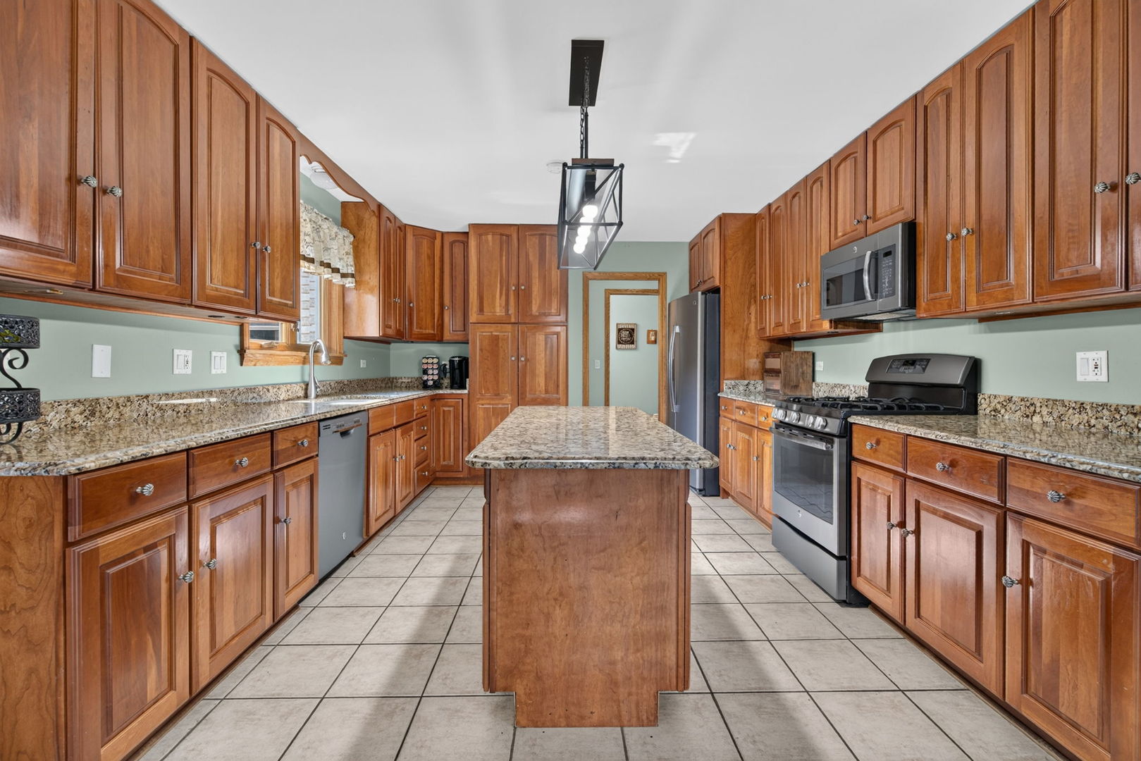 1297 Drawbridge Lane Lemont, IL 60439 - Photo 18 of 69
