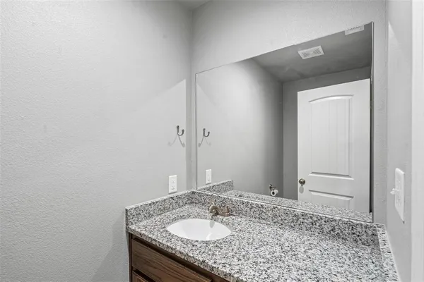 $1,825 | 124 Abbey Park Court, Granbury, TX 76049