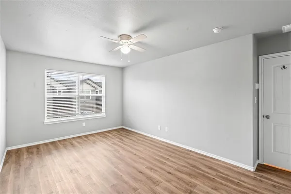 $1,825 | 124 Abbey Park Court, Granbury, TX 76049