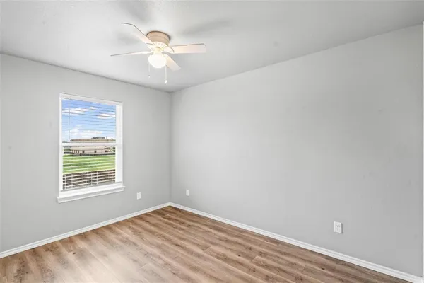 $1,825 | 124 Abbey Park Court, Granbury, TX 76049