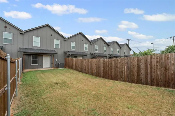 $1,825 | 124 Abbey Park Court, Granbury, TX 76049
