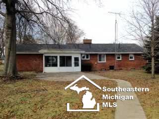 372 Ruff Drive Monroe, MI 48162 - Photo 10 of 11 21113062-9.JPG