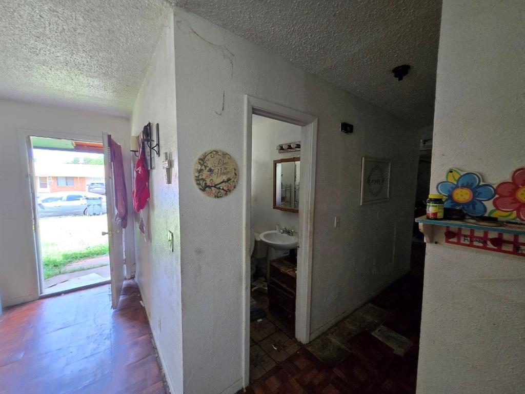 1607 Covington Street Wichita Falls, TX 76306 - Photo 5 of 11