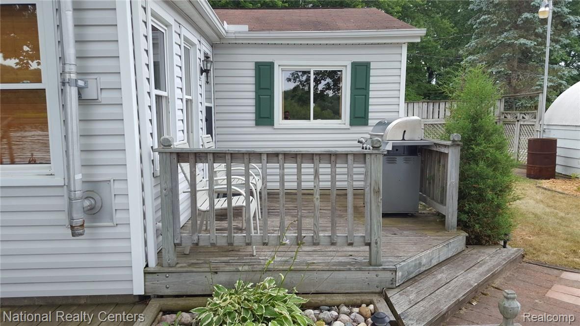 1588 Mull Road Tipton, MI 49287 - Photo 5 of 28 2nd deck great for grilling or just chilling by the lake
