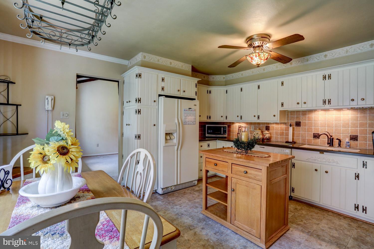 424 Grant Road Adamstown, PA 17569 - Photo 14 of 55 Gallery Image 14
