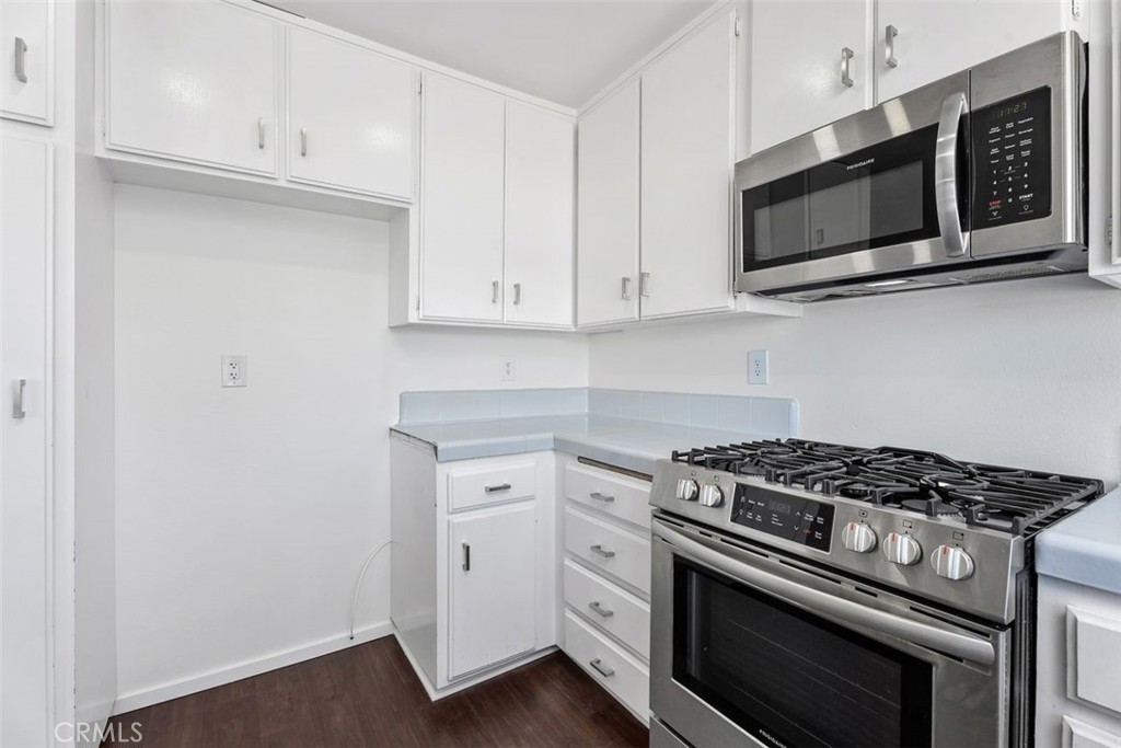 428 West First Street Tustin, CA 92780 - Photo 13 of 35