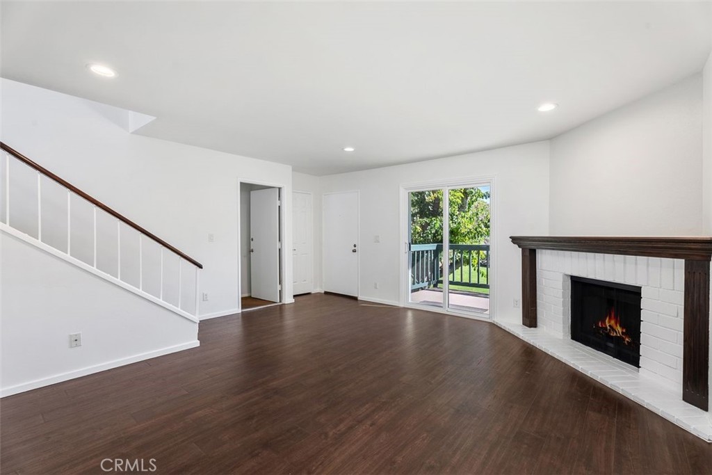 428 West First Street Tustin, CA 92780 - Photo 7 of 35
