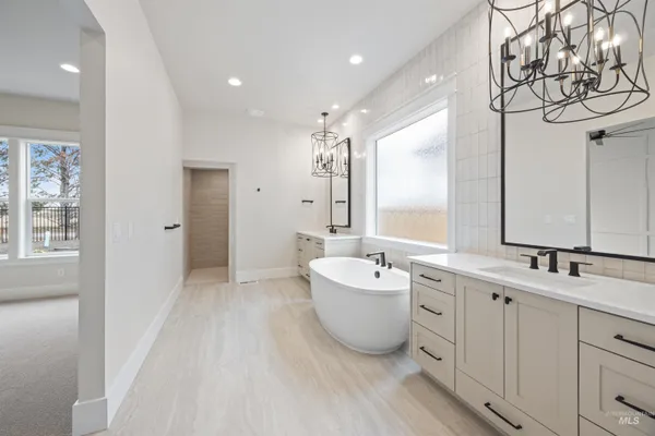 $949,777 | 2599 East Cavern Drive, Meridian, ID 83642