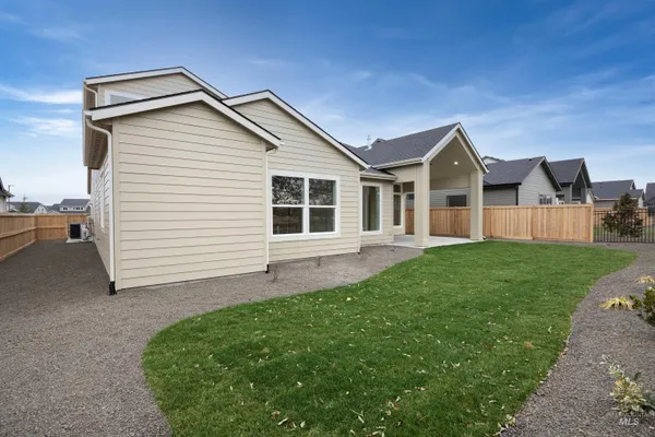 $949,777 | 2599 East Cavern Drive, Meridian, ID 83642