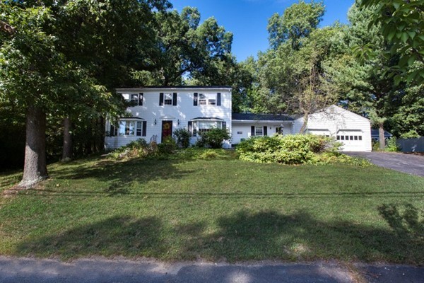 79 Barry Road Worcester, MA 01609 - Photo 1 of 30 Gallery Image 1