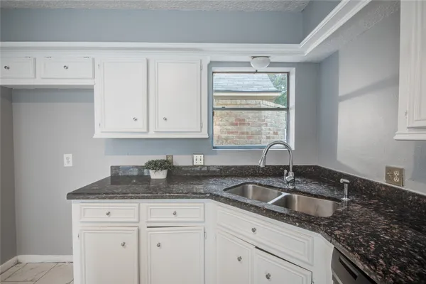 $299,000 | 10603 Mills Circle, Houston, TX 77070