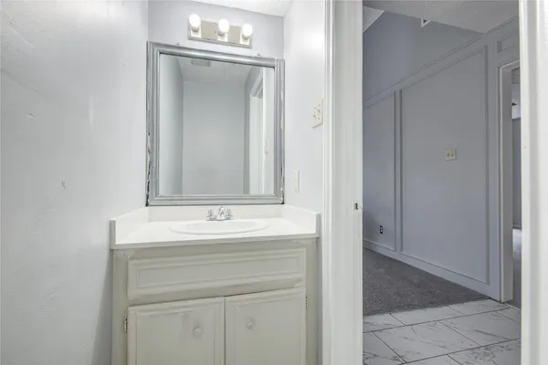 $299,000 | 10603 Mills Circle, Houston, TX 77070