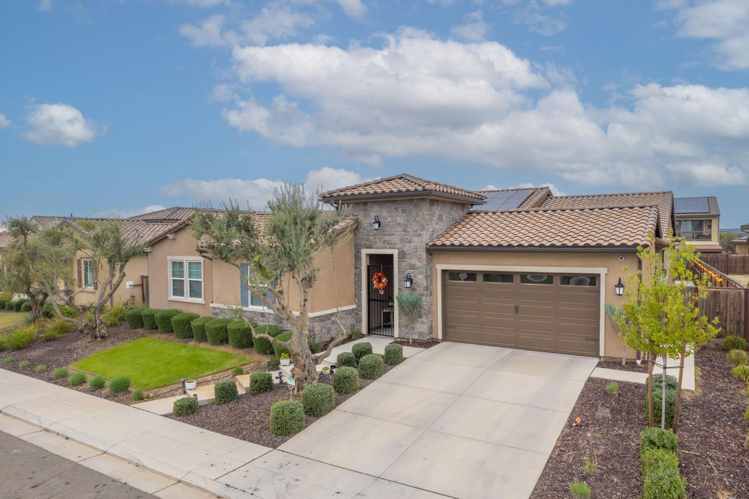 993 Ridgeline Road Madera, CA 93636 - Photo 2 of 84