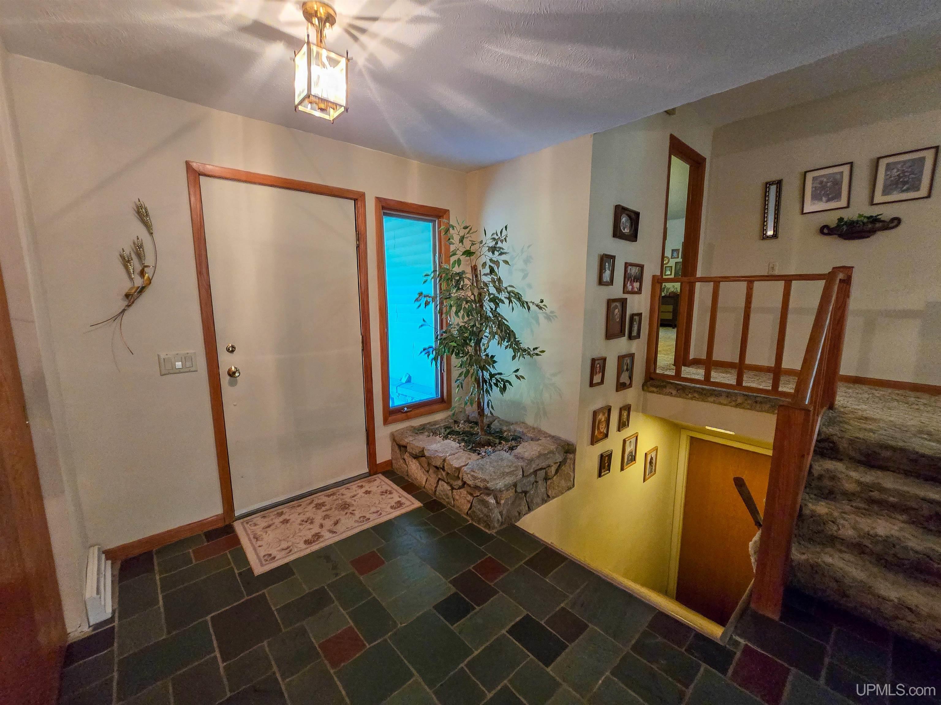 N6820 Bond Road Munising, MI 49862 - Photo 5 of 46