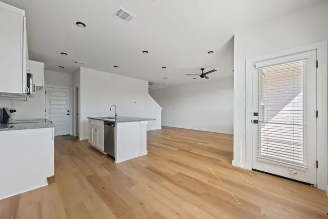 $2,099 | 2600 Gattis School Road, Unit 1203, Round Rock, TX 78664