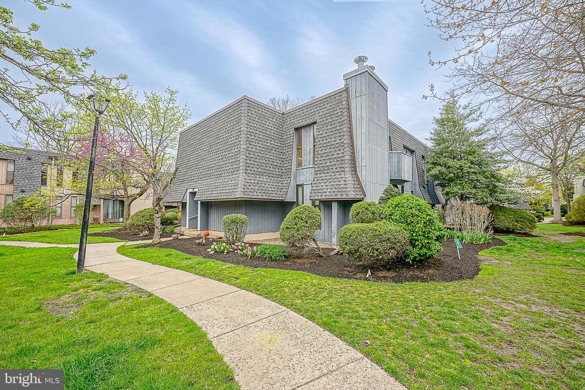 Beautiful and well maintained exterior