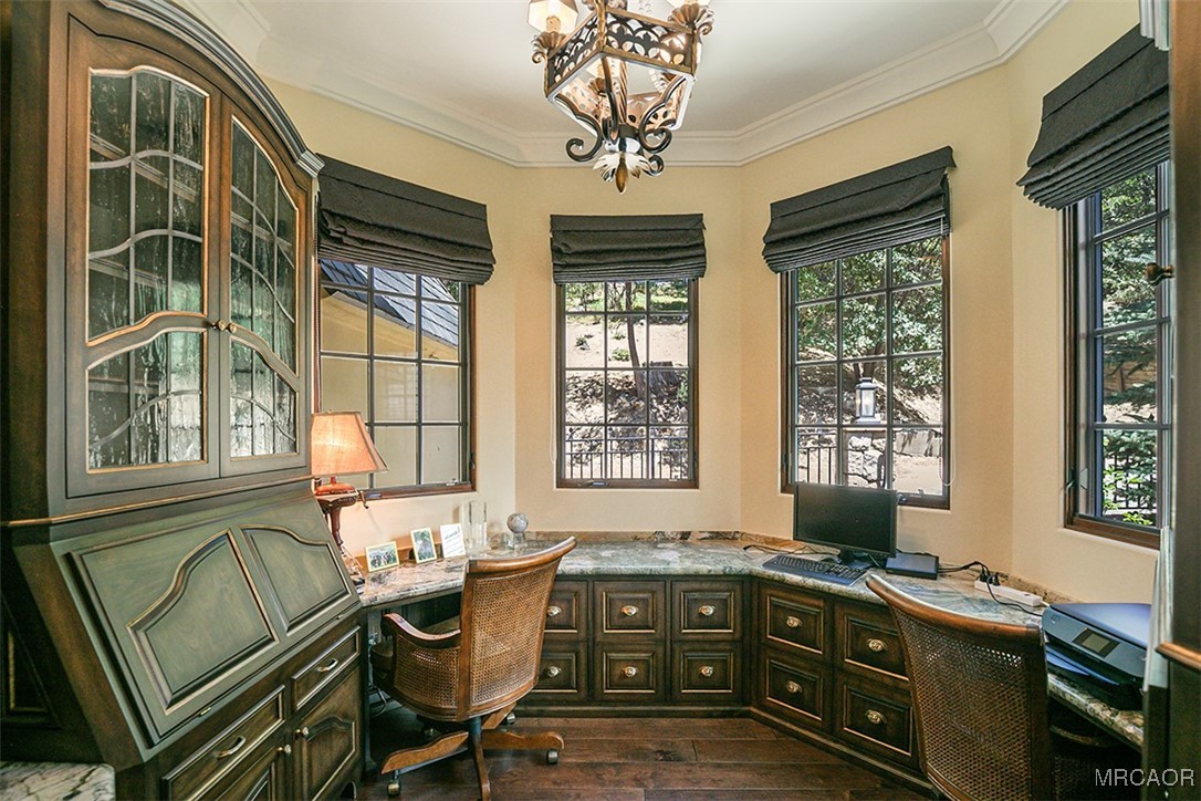 28087 North Shore Road Lake Arrowhead, CA 92352 - Photo 23 of 48