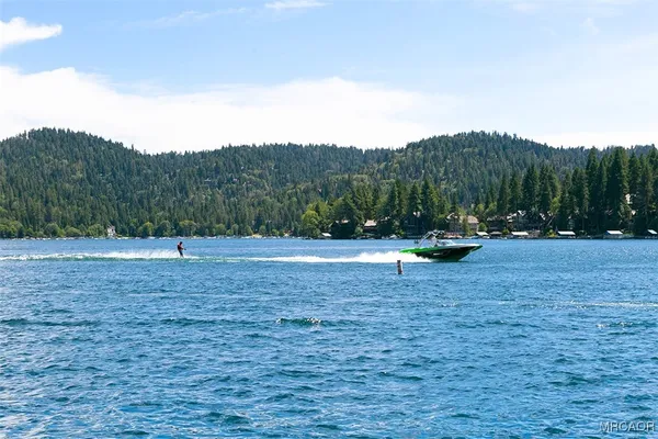 $6,900,000 | 28087 North Shore Road, Lake Arrowhead, CA 92352
