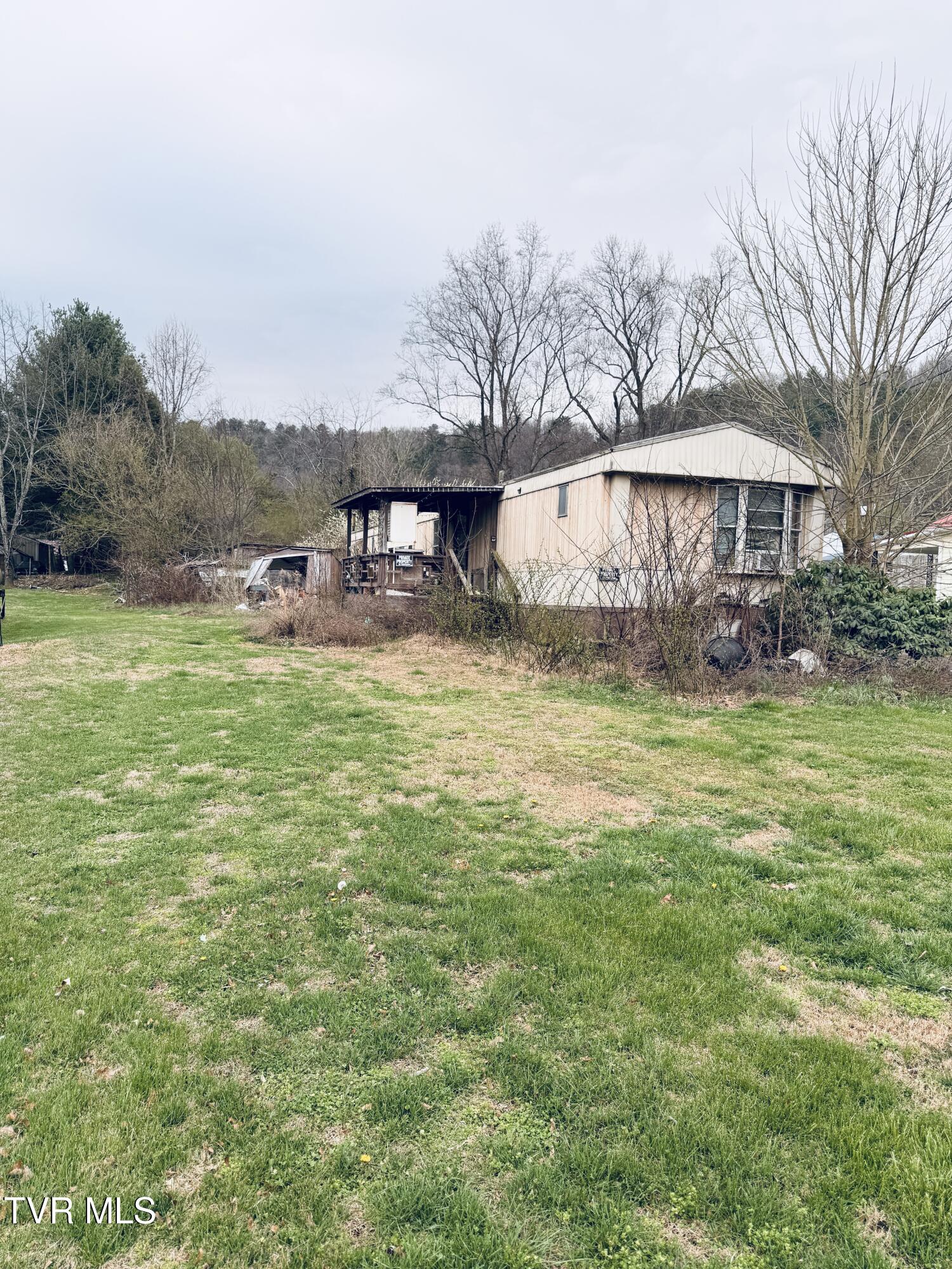 128 Parsley Street, Unit 11 Erwin, TN 37650 - Photo 7 of 7 IMG_6828