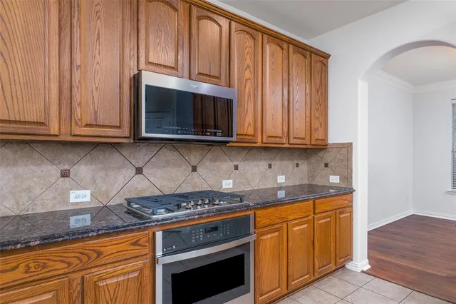 $499,900 | 2410 Honey Drive, Arlington, TX 76001