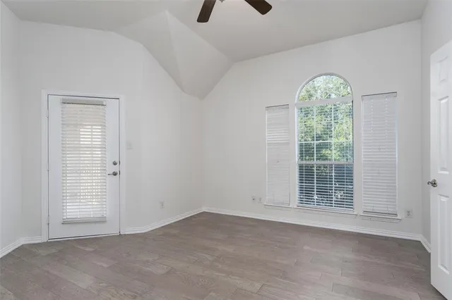 $499,900 | 2410 Honey Drive, Arlington, TX 76001