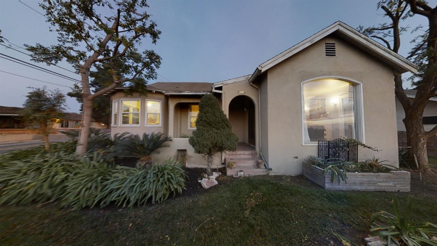 920 South Reed Avenue Reedley, CA 93654 - Photo 2 of 27 Gallery Image 2