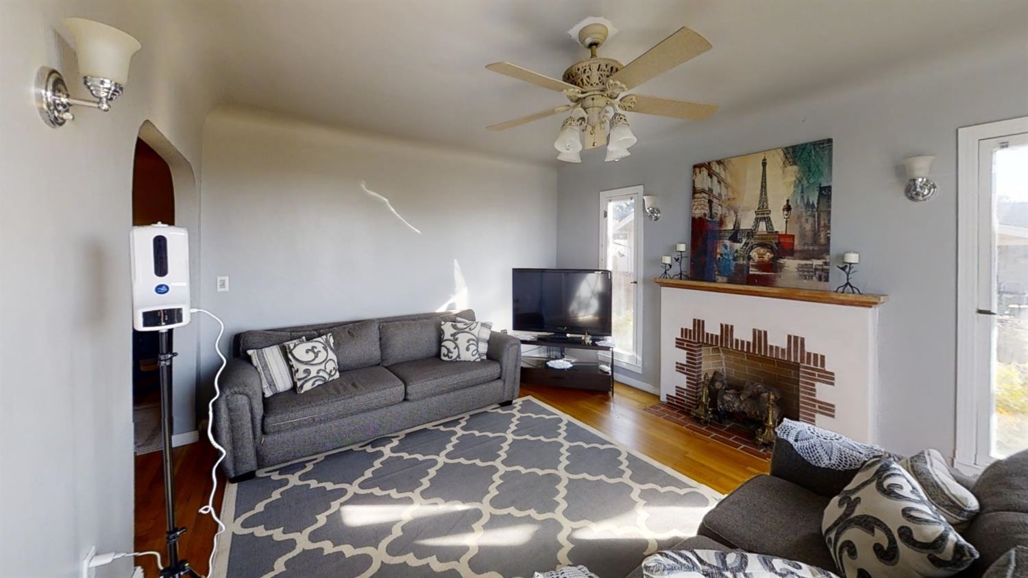 920 South Reed Avenue Reedley, CA 93654 - Photo 3 of 27 Gallery Image 3