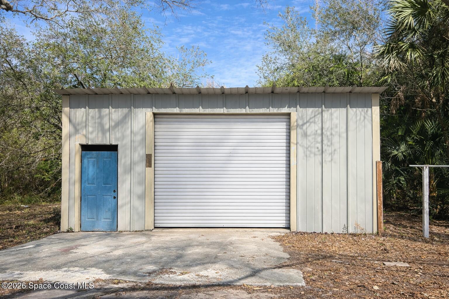 5530 Harrison Road Mims, FL 32754 - Photo 4 of 17 Garage /Workshop