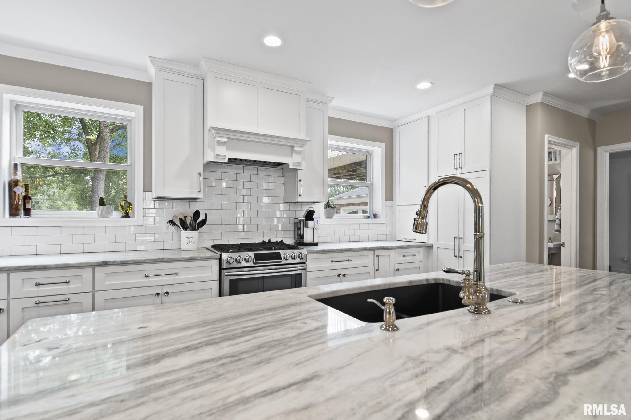 2000 Greenbriar Road Springfield, IL 62704 - Photo 21 of 49