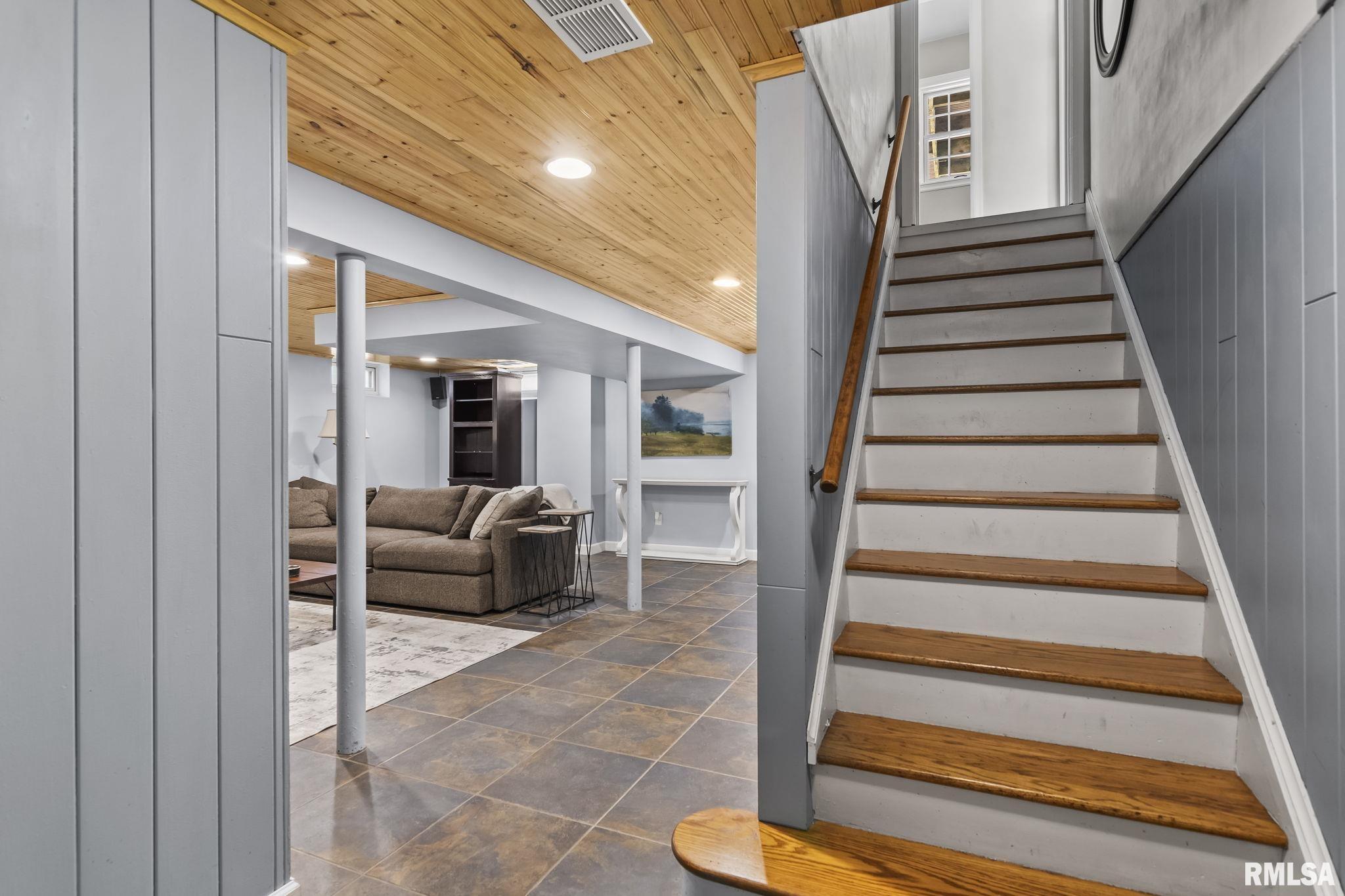 2000 Greenbriar Road Springfield, IL 62704 - Photo 38 of 49