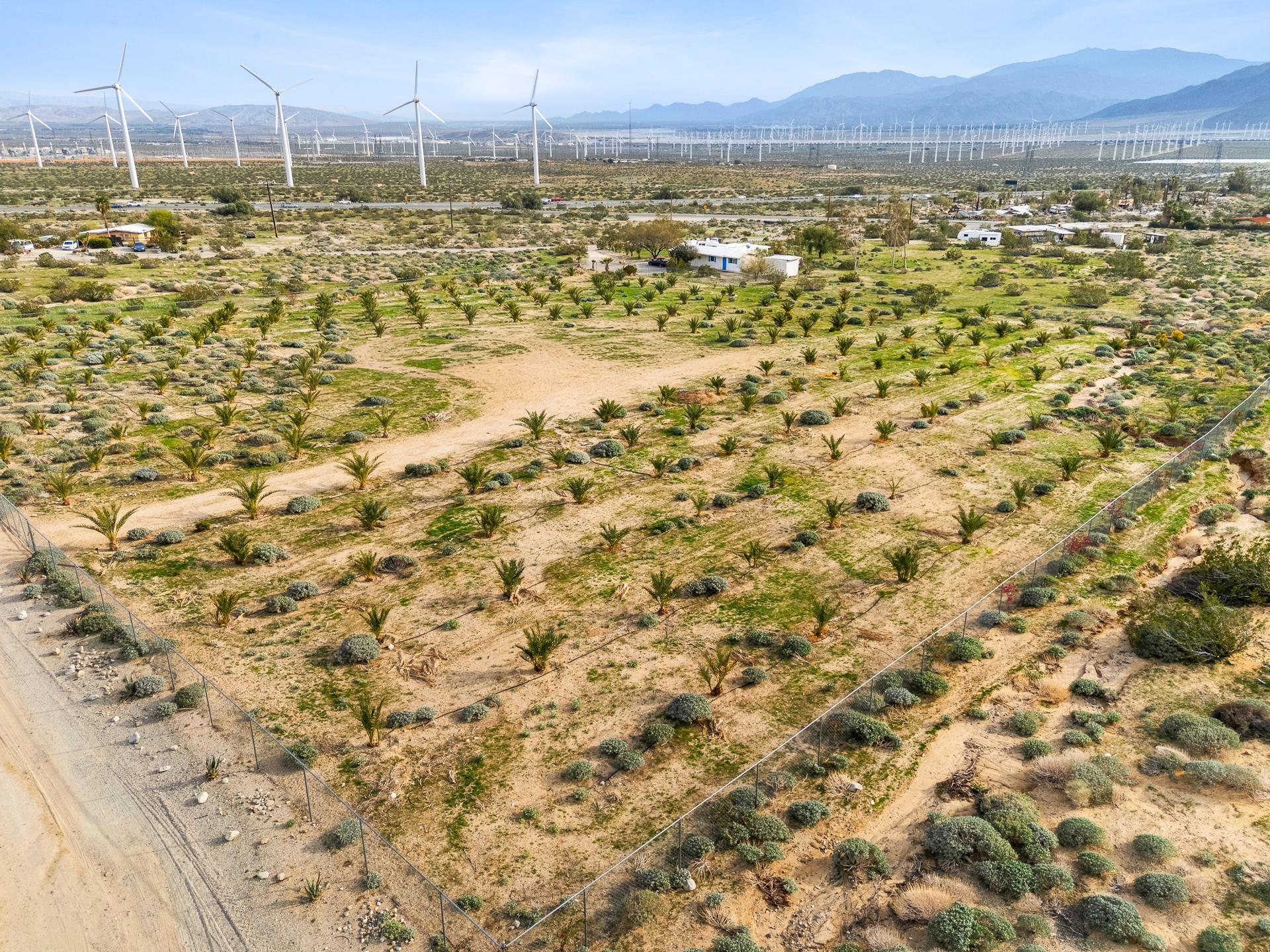 668040015 Hilltop Road Whitewater, CA 92282 - Photo 12 of 31 whitewater-20