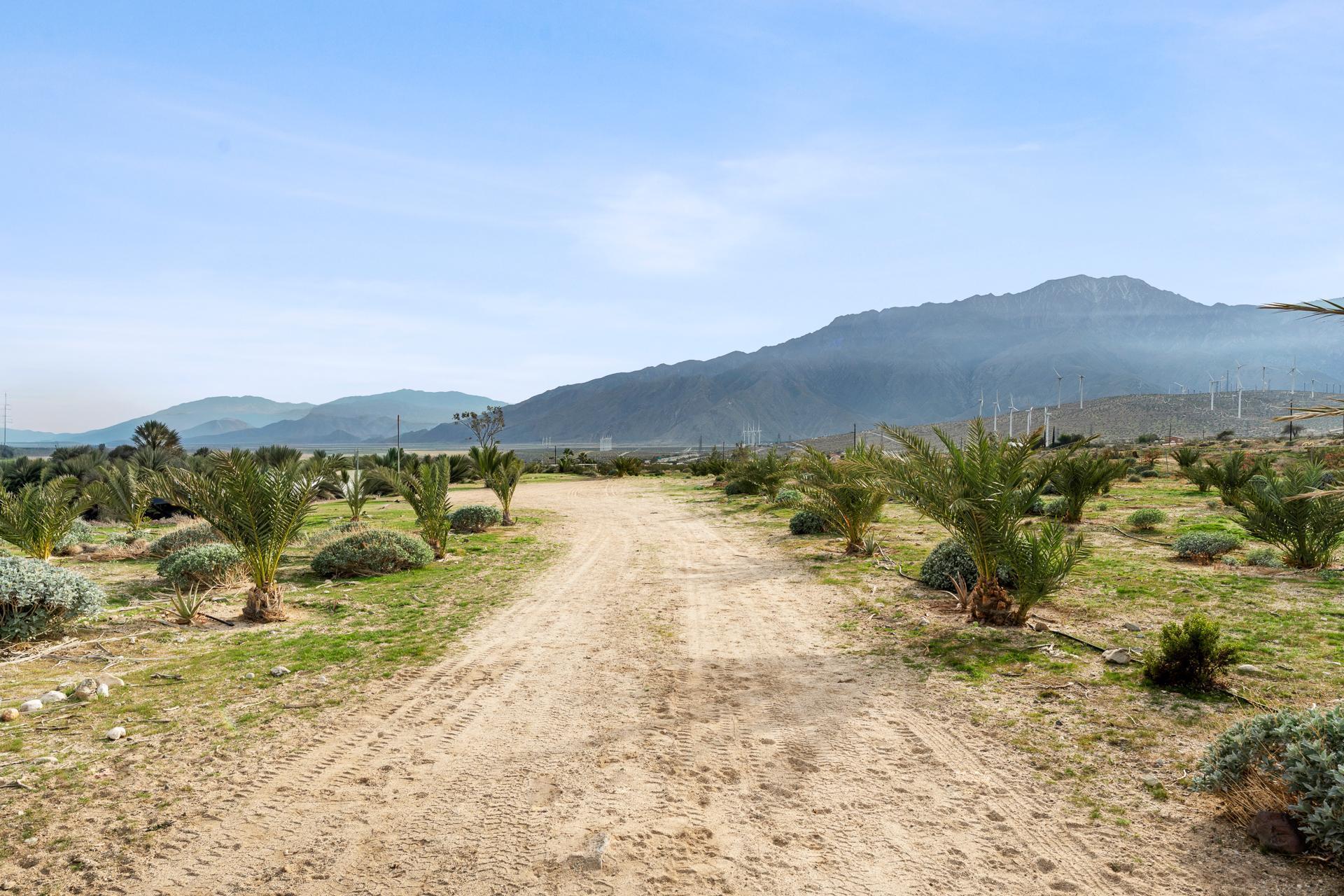 668040015 Hilltop Road Whitewater, CA 92282 - Photo 15 of 31 whitewater-4