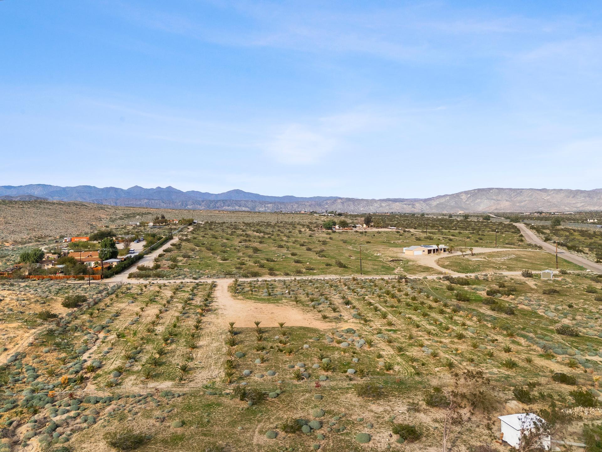 668040015 Hilltop Road Whitewater, CA 92282 - Photo 19 of 31 whitewater-25