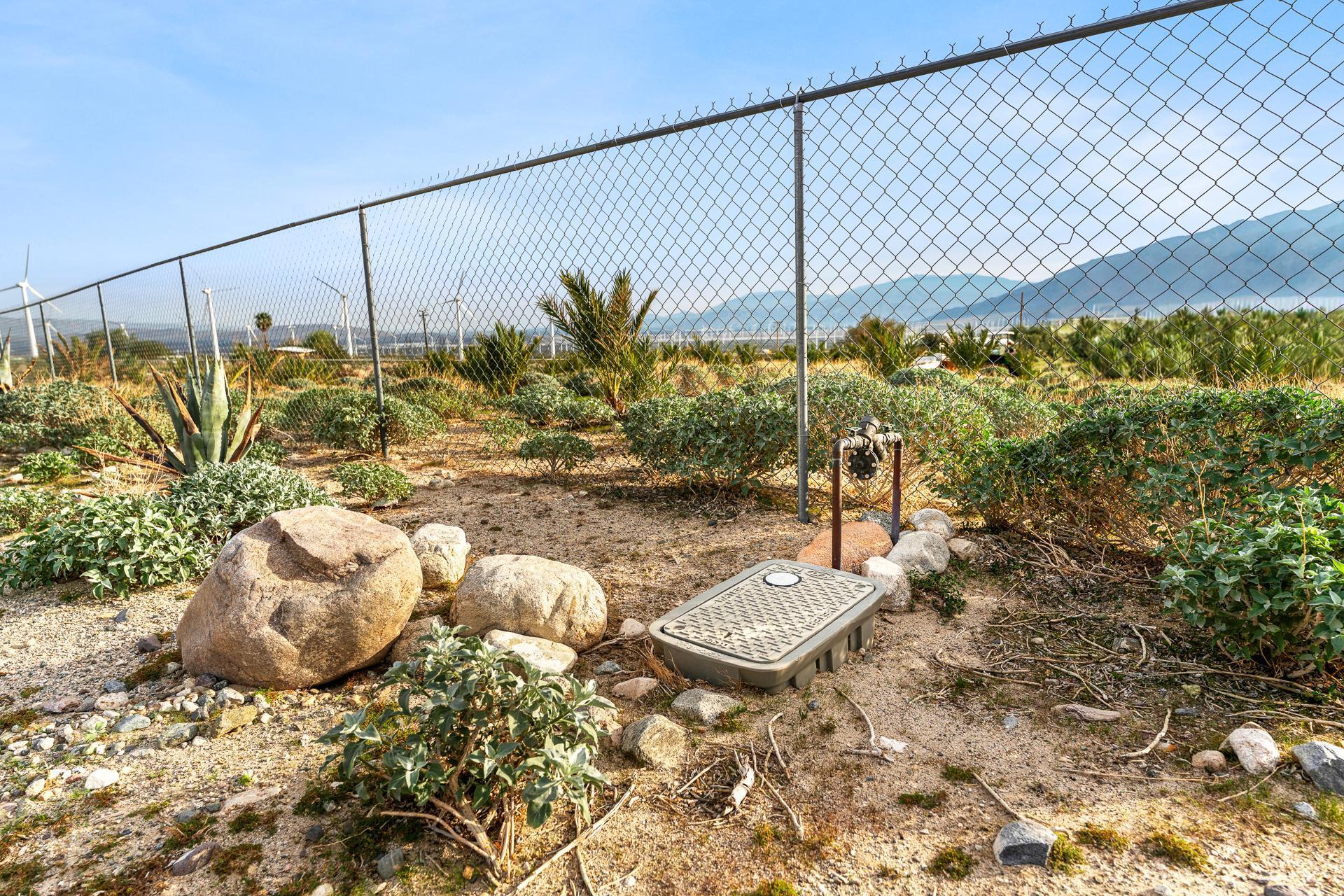 668040015 Hilltop Road Whitewater, CA 92282 - Photo 3 of 31 whitewater-18