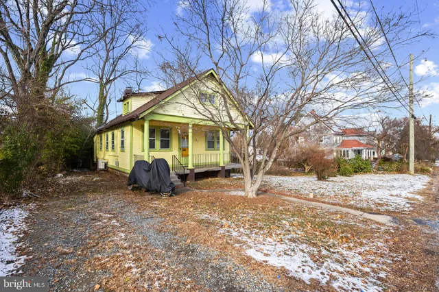 $1,400,000 | 5521 Charles Street, Bethesda, MD 20814