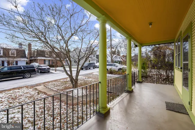 $1,400,000 | 5521 Charles Street, Bethesda, MD 20814