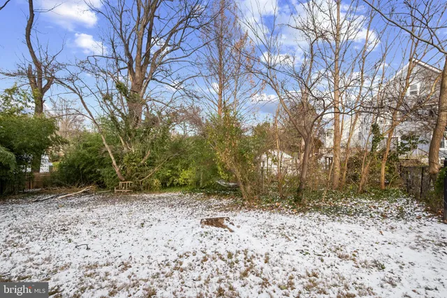 $1,400,000 | 5521 Charles Street, Bethesda, MD 20814