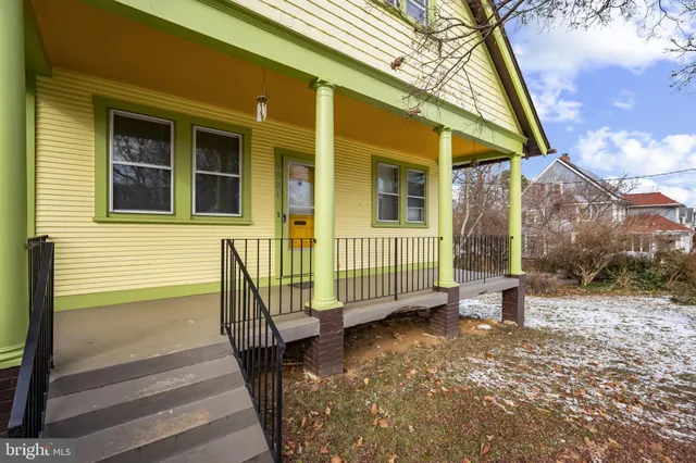 $1,400,000 | 5521 Charles Street, Bethesda, MD 20814