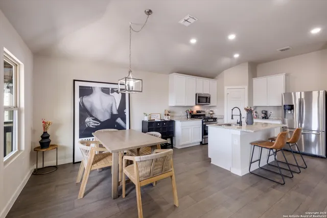 $314,900 | 7060 Rimwood Street, Live Oak, TX 78233