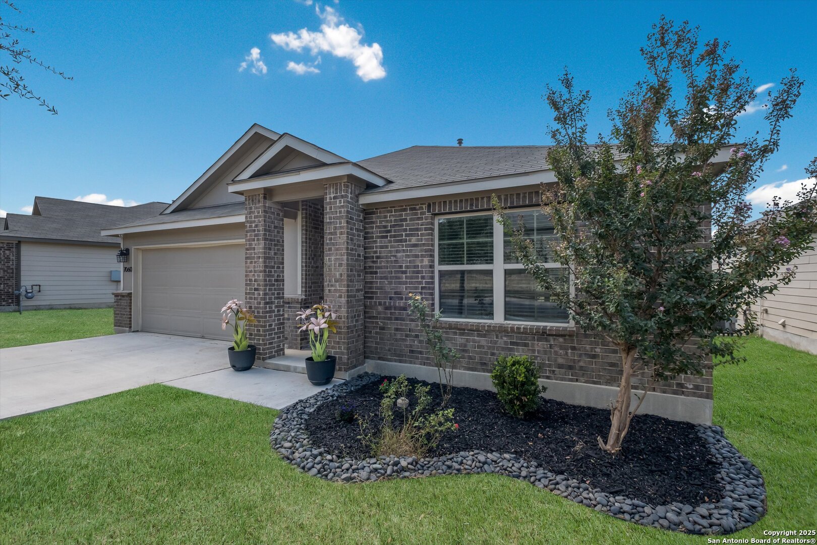 7060 Rimwood Street Live Oak, TX 78233 - Photo 3 of 26