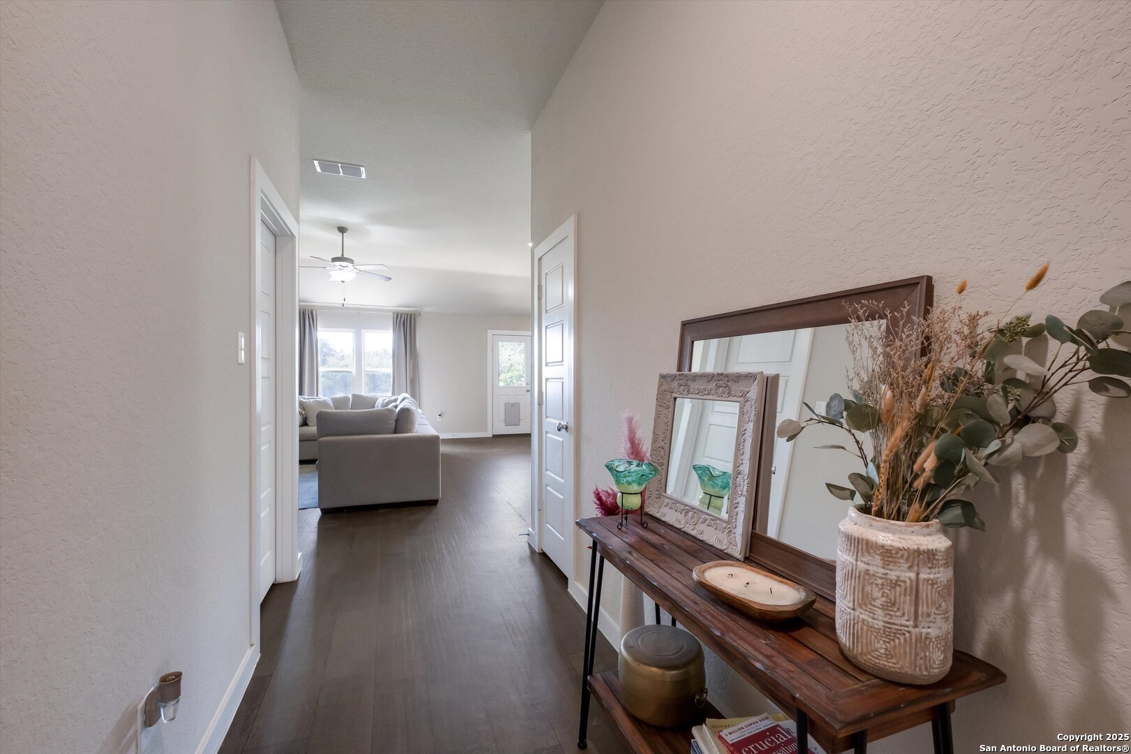 7060 Rimwood Street Live Oak, TX 78233 - Photo 5 of 26