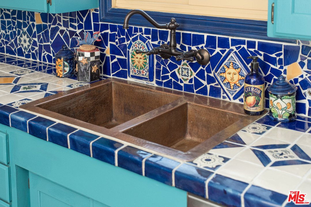 1853 West Kenneth Road Glendale, CA 91201 - Photo 15 of 47 Gallery Image 15