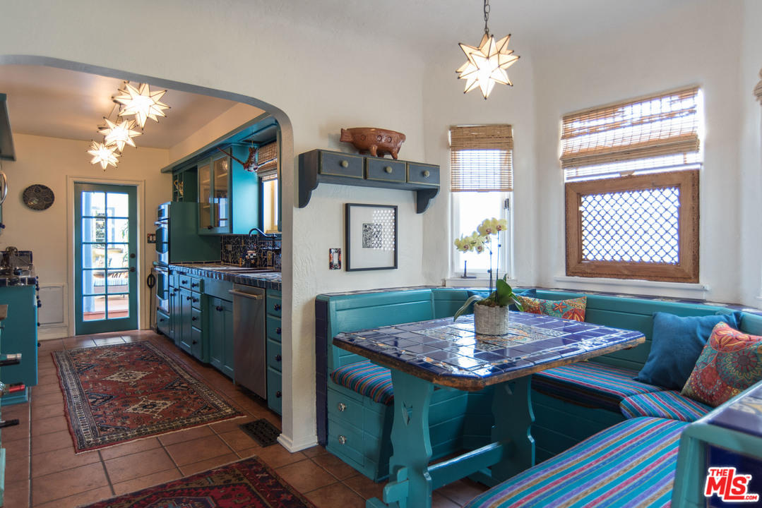 1853 West Kenneth Road Glendale, CA 91201 - Photo 16 of 47 Gallery Image 16