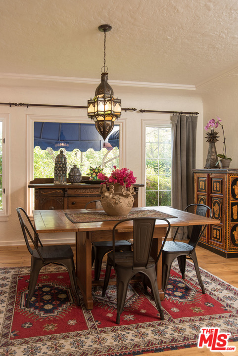 1853 West Kenneth Road Glendale, CA 91201 - Photo 17 of 47 Gallery Image 17