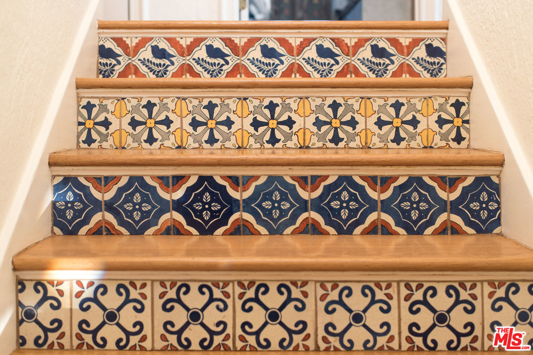 1853 West Kenneth Road Glendale, CA 91201 - Photo 23 of 47 Gallery Image 23