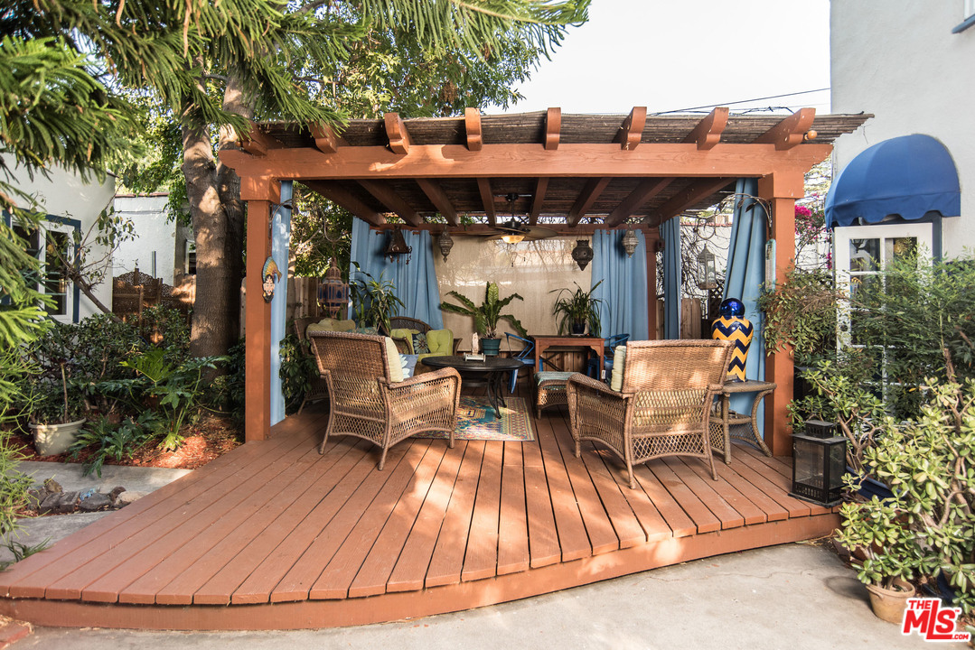 1853 West Kenneth Road Glendale, CA 91201 - Photo 42 of 47 Gallery Image 42