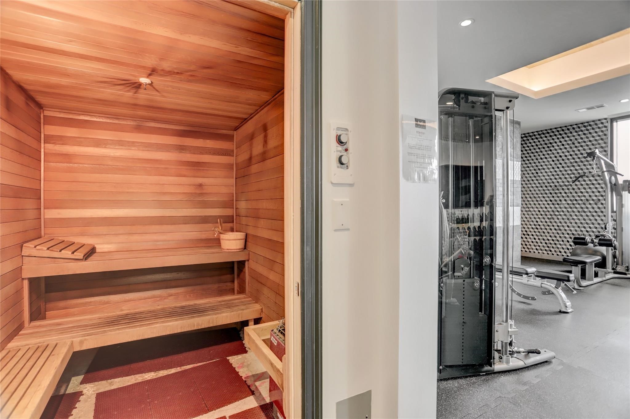 1211 Caroline Street, Unit 2002 Houston, TX 77002 - Photo 23 of 31 Dry sauna.
