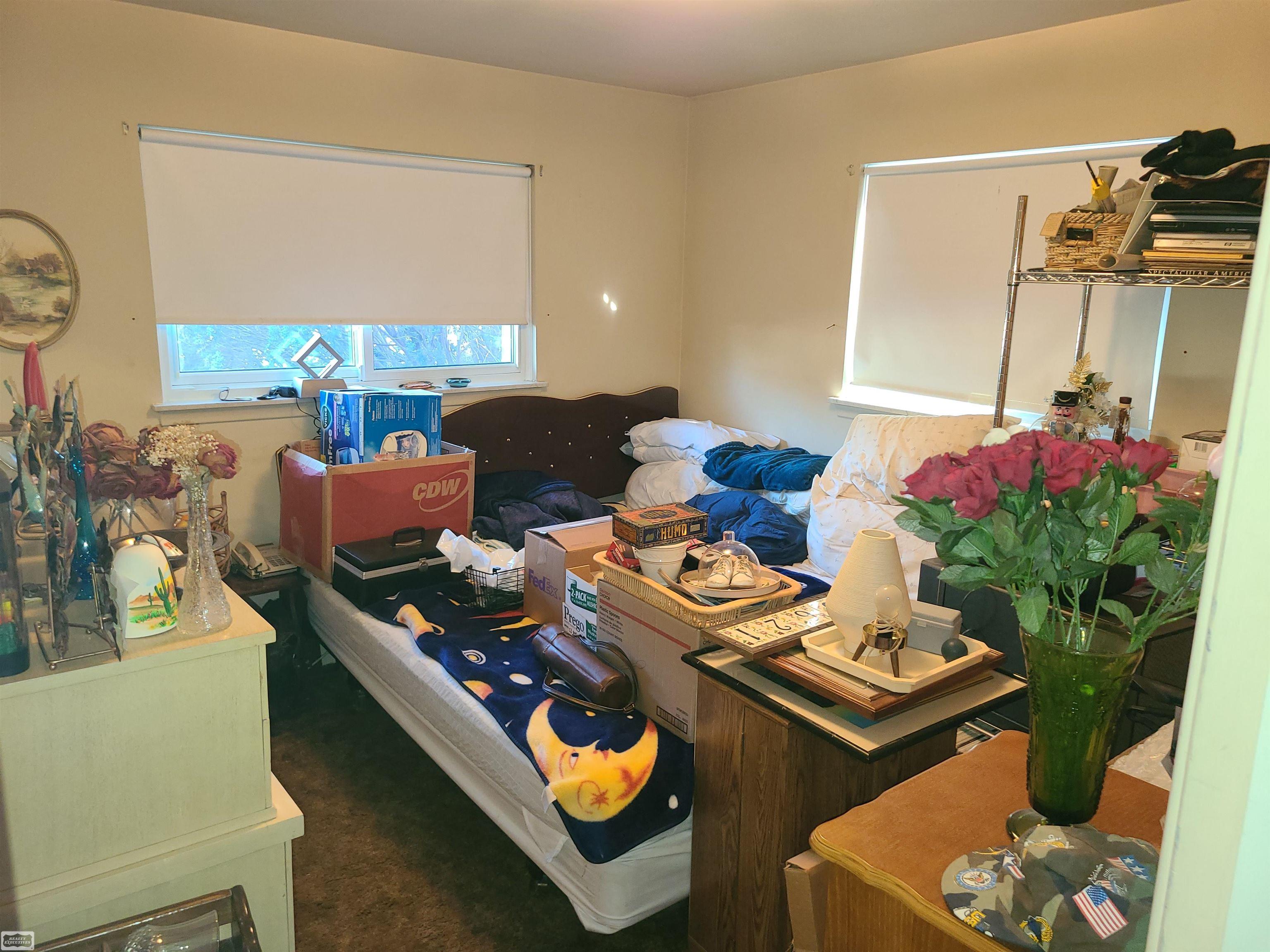 29621 Schoenherr Road Warren, MI 48088 - Photo 14 of 23 50092804-13.JPG